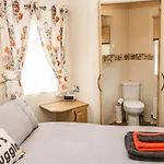 10 Poppy Richmond (North Yorkshire)