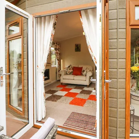 10 Poppy * Richmond (North Yorkshire)